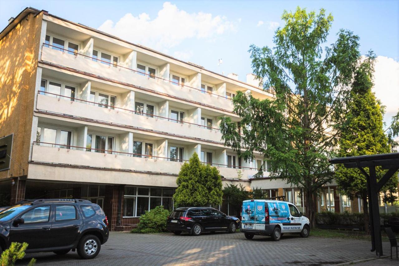 Hotel Sybilla Пулави Екстер'єр фото