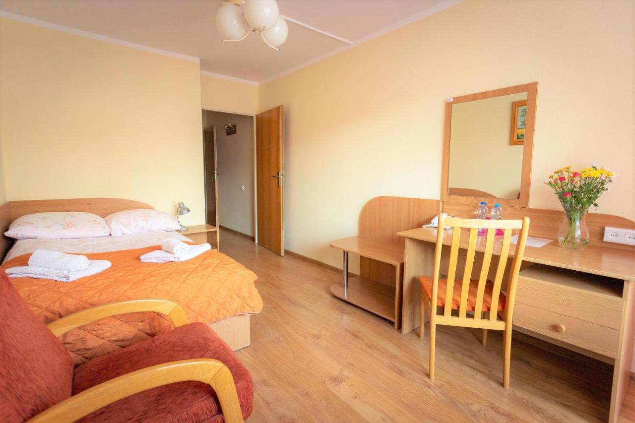 Hotel Sybilla Пулави Екстер'єр фото