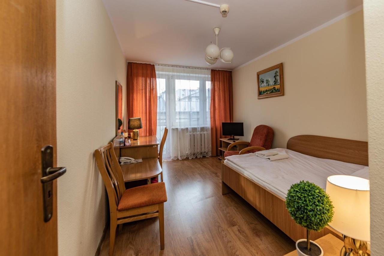 Hotel Sybilla Пулави Екстер'єр фото